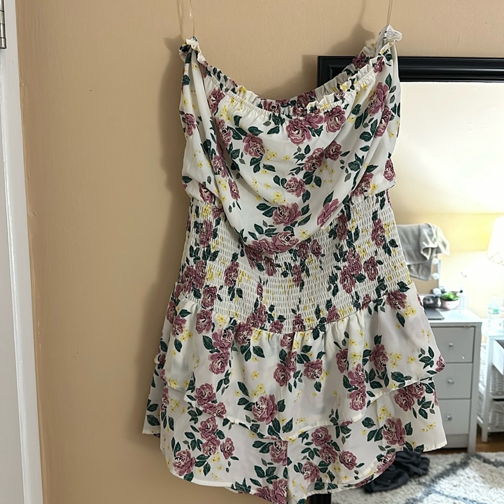 Very cute romper size large from graffiti boutique